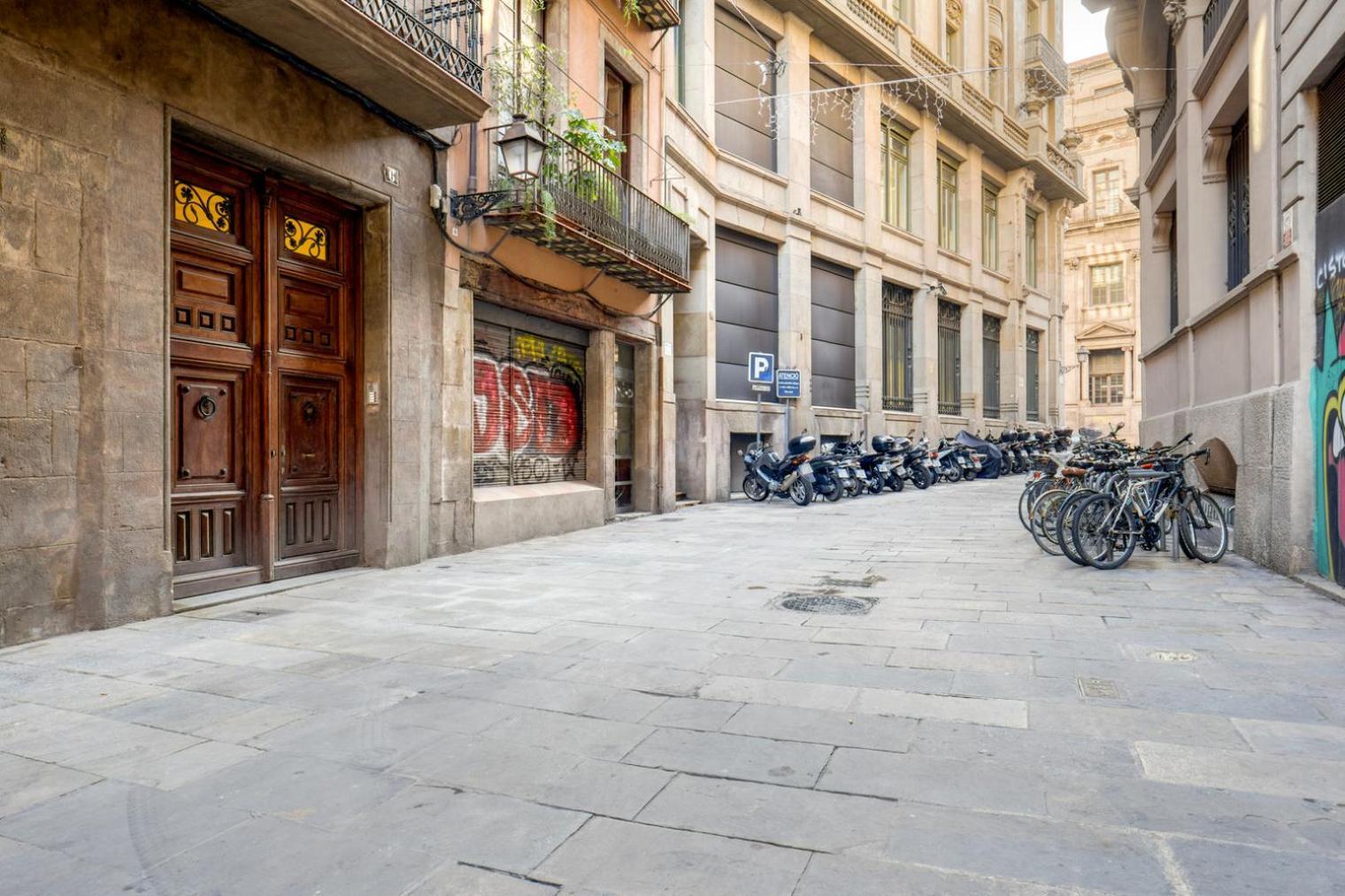 Renovated El Born 2br Nr Port Vell Bcn-62 Apartamento *